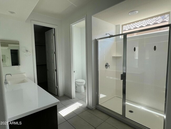 Building Photo - 8757 W Rancho Dr