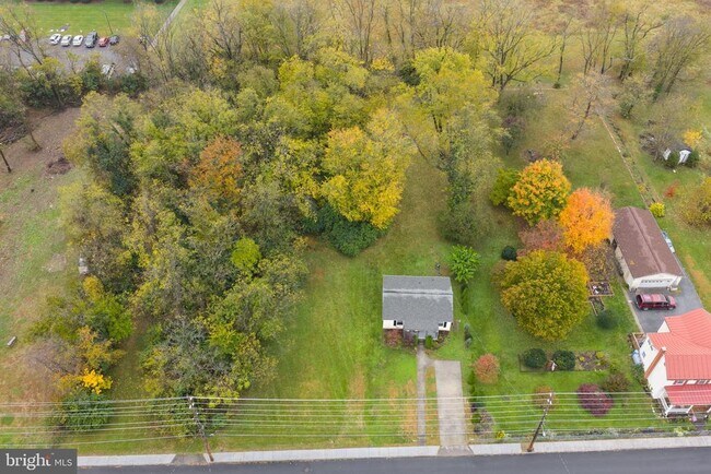 Building Photo - 219 Josephine St