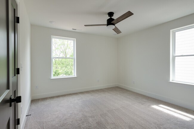 Building Photo - 3802 Syfert Ln
