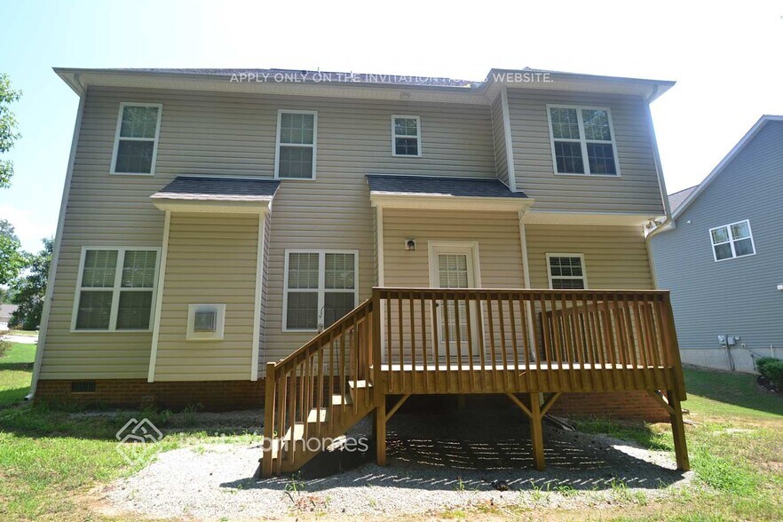 Building Photo - 60 Anderby Dr