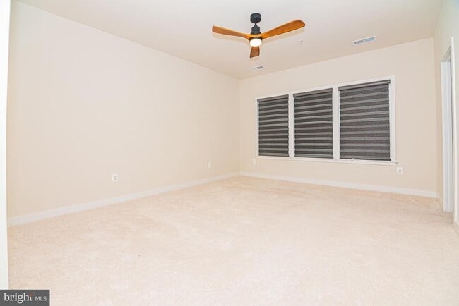 Building Photo - 9011 Amelung St