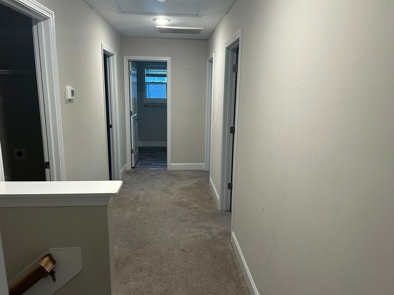 Building Photo - 644 Barlow Rd