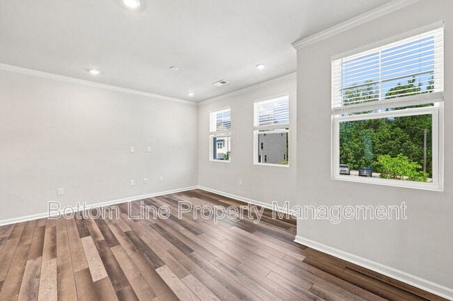 Building Photo - 1204 Lily Loch Wy
