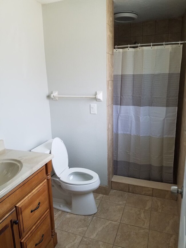 Building Photo - 3/2 NORTH WEST BRADENTON