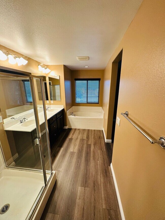 Building Photo - Coming Soon! Gorgeous 4 bed, 4 Bath Canyon Hills home for Lease!