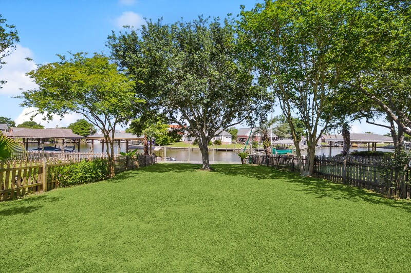 Building Photo - 1546 Marina Dr