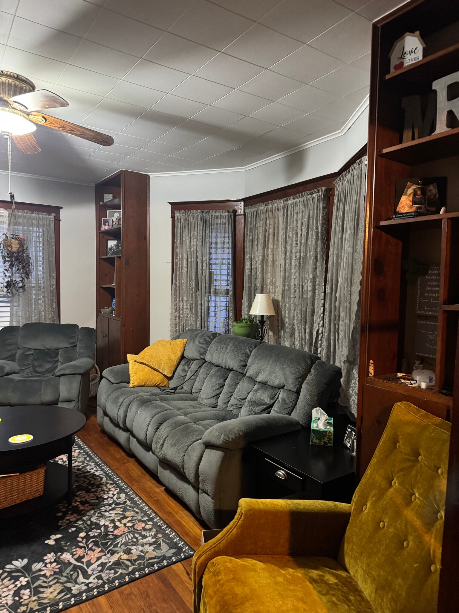 Building Photo - 271 Linden Ave