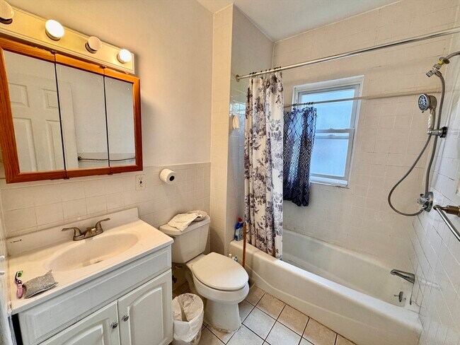 Building Photo - 77-79 N Central Ave