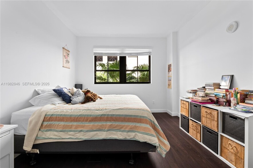 Building Photo - 8395 SW 73rd Ave