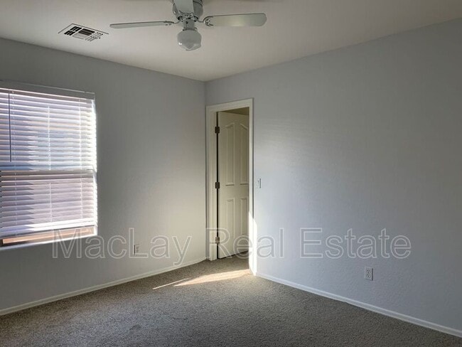 Building Photo - 5809 E Hampton Ave