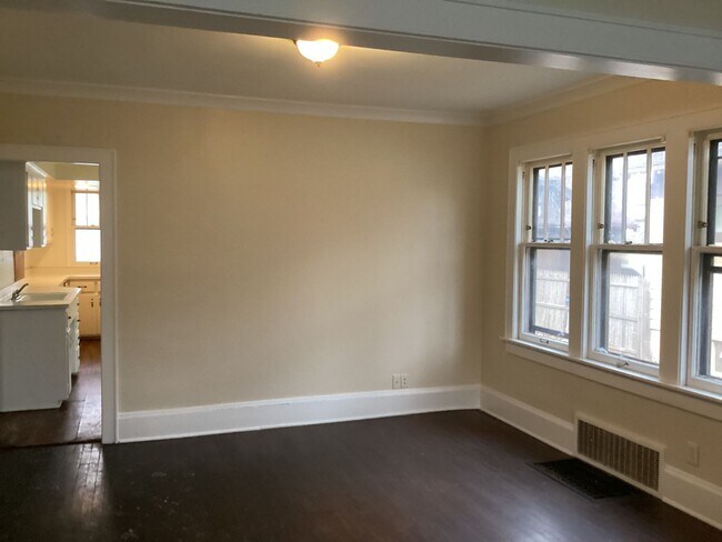 Building Photo - 5550 N 35th St