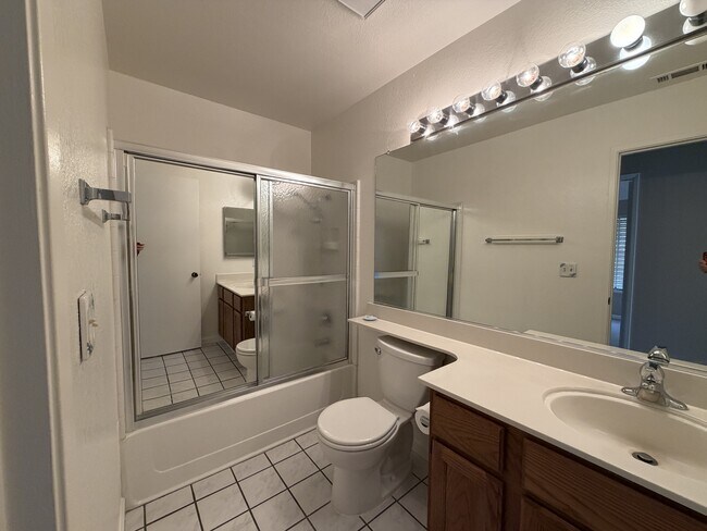 Building Photo - 501 Sears Dr
