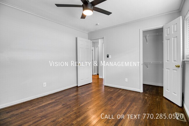 Building Photo - 3447 Pierce St