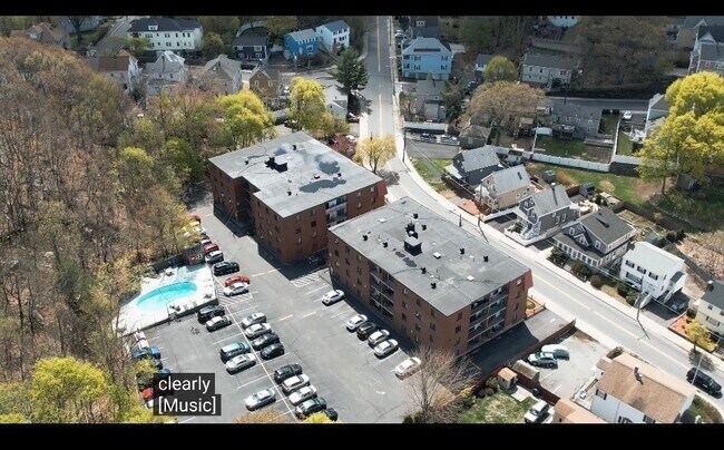 Building Photo - 141 Pierce St