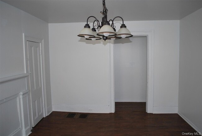 Building Photo - 22 Dekay Rd