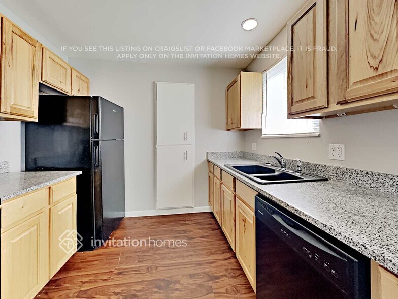 Building Photo - 9731 W 104th Dr