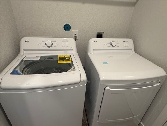 Building Photo - 12510 Costal Bnd Wy