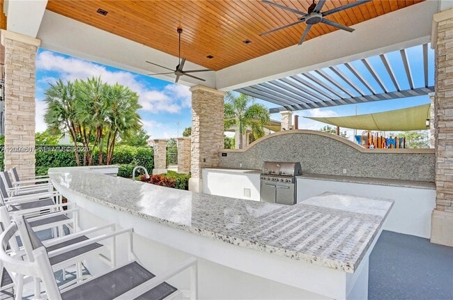 Building Photo - 10500 NW 78th Terrace