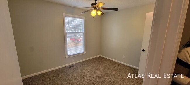 Building Photo - 5711 W 157th Terrace