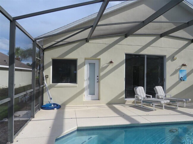 Building Photo - 16625 Palm Spring Dr