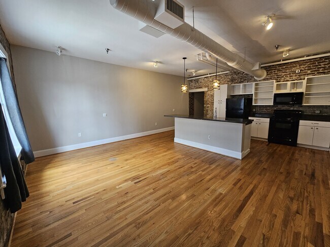 Building Photo - 1417 Market St
