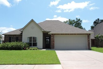 Building Photo - Mallard Crossing 4BR/2BA Home For Lease