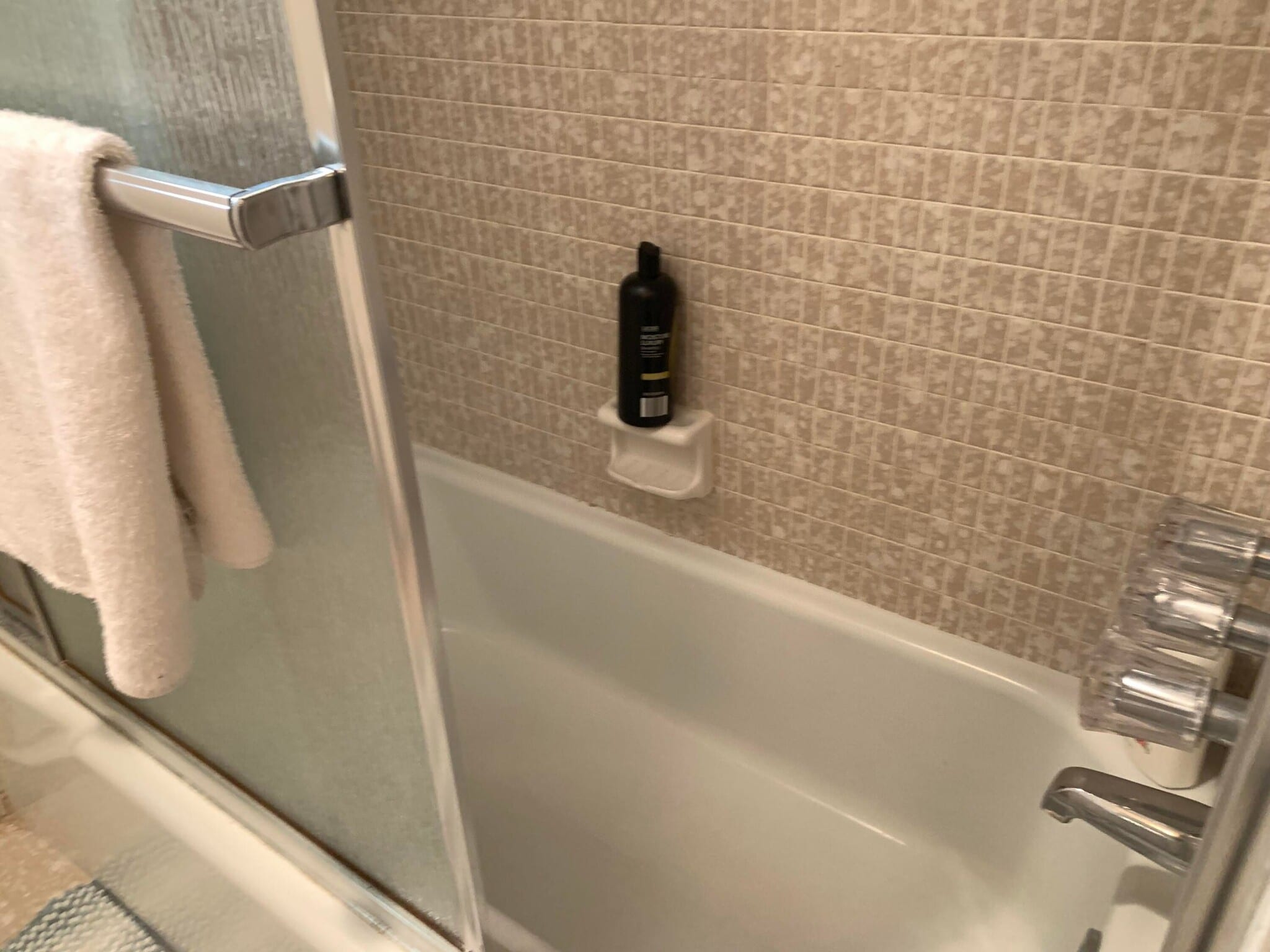 Building Photo - 3 Colonial Club Dr