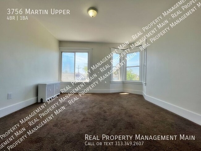 Building Photo - 3756 Martin St