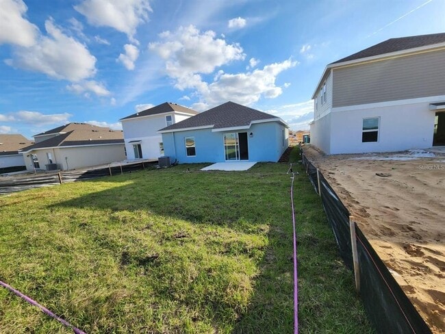 Building Photo - 2713 Runners Cir
