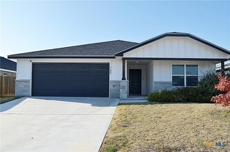 Building Photo - 745 Freedom Cir