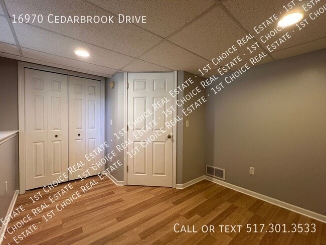 Building Photo - 16970 Cedarbrook Dr