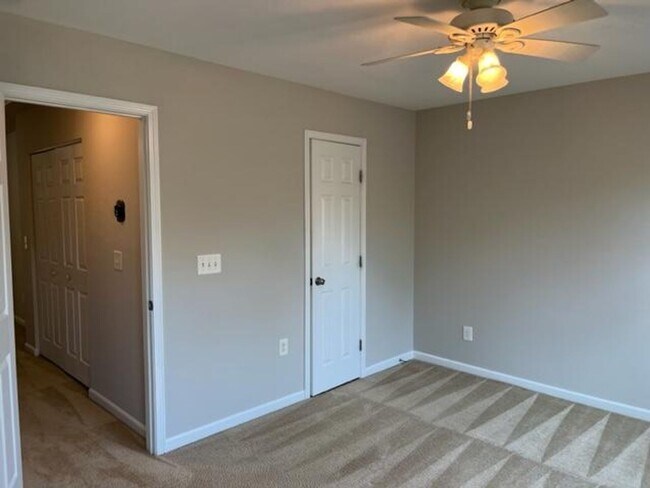 Building Photo - 3022 Berkeley Springs Pl