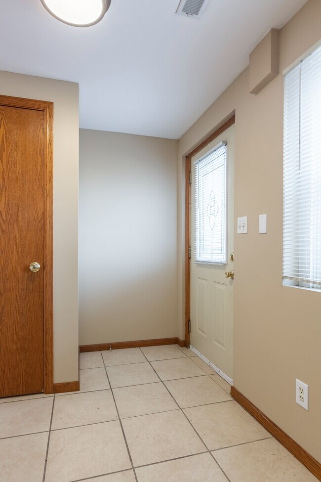 Floorplan - Square 131 - 8 Plex