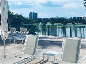 Building Photo - 20000 E Country Club Dr