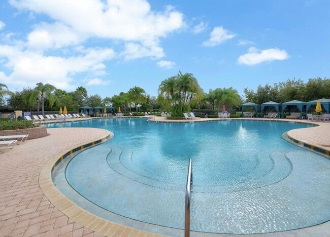 Building Photo - 12115 SW Bennington Cir