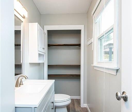 Building Photo - 7 Black Birch Rd