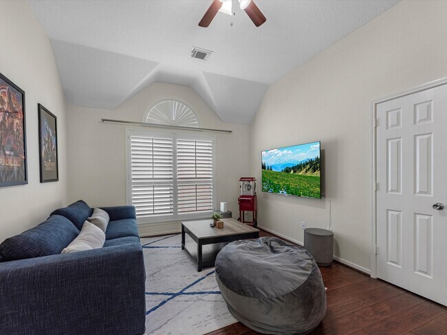 Building Photo - 14003 Stardust Ln