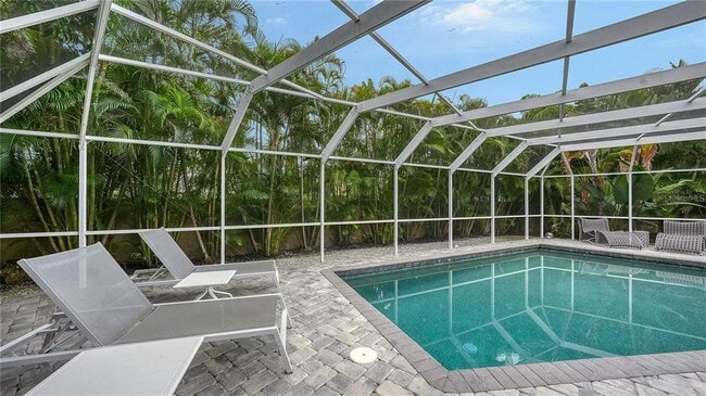 Building Photo - 245 Bird Key Dr