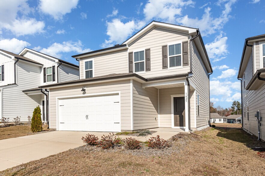 Primary Photo - 1425 Rhodes Pond St