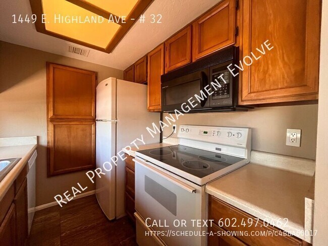 Building Photo - 1449 E Highland Ave