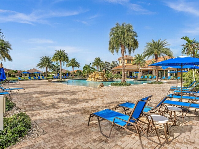 Building Photo - 8928 Bastille Cir E