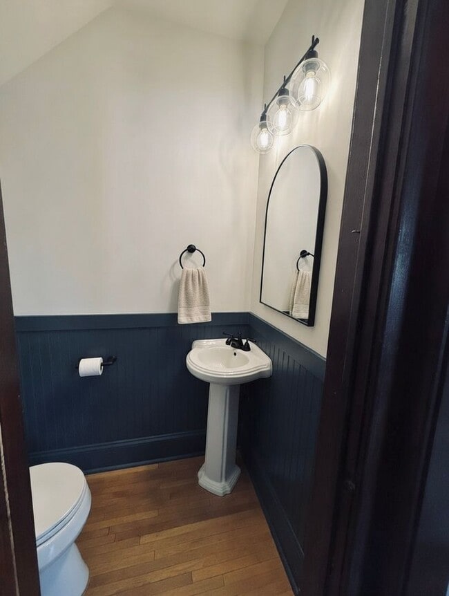 Building Photo - Charming 3bed 1.5bath Home in Saint Paul