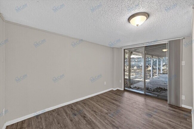 Building Photo - 6401 Winn St
