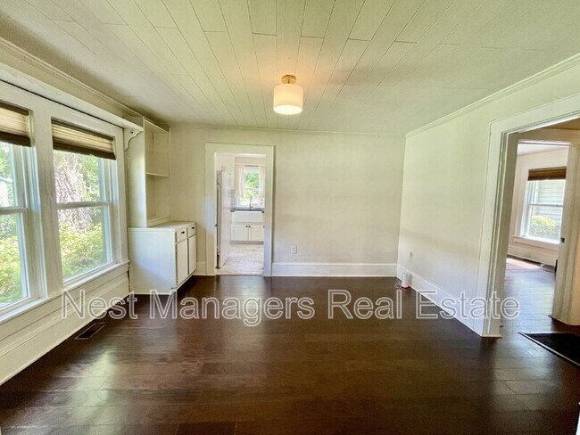 Building Photo - 536 Pearl St