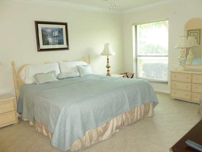 Building Photo - 3 SE Turtle Creek Dr