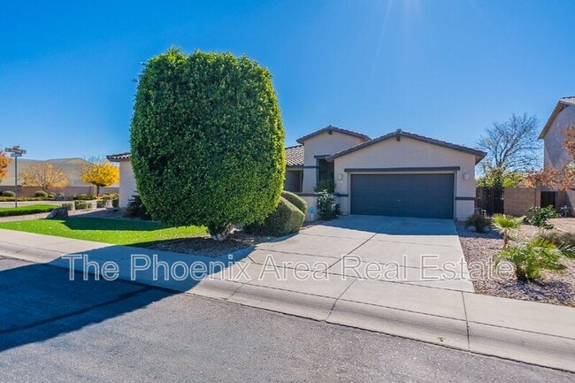 Primary Photo - 2741 E Yellowstone Pl