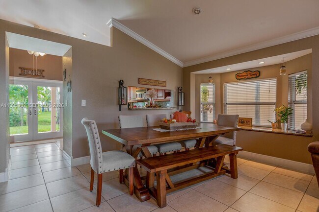 Building Photo - 1190 SW 108th Way