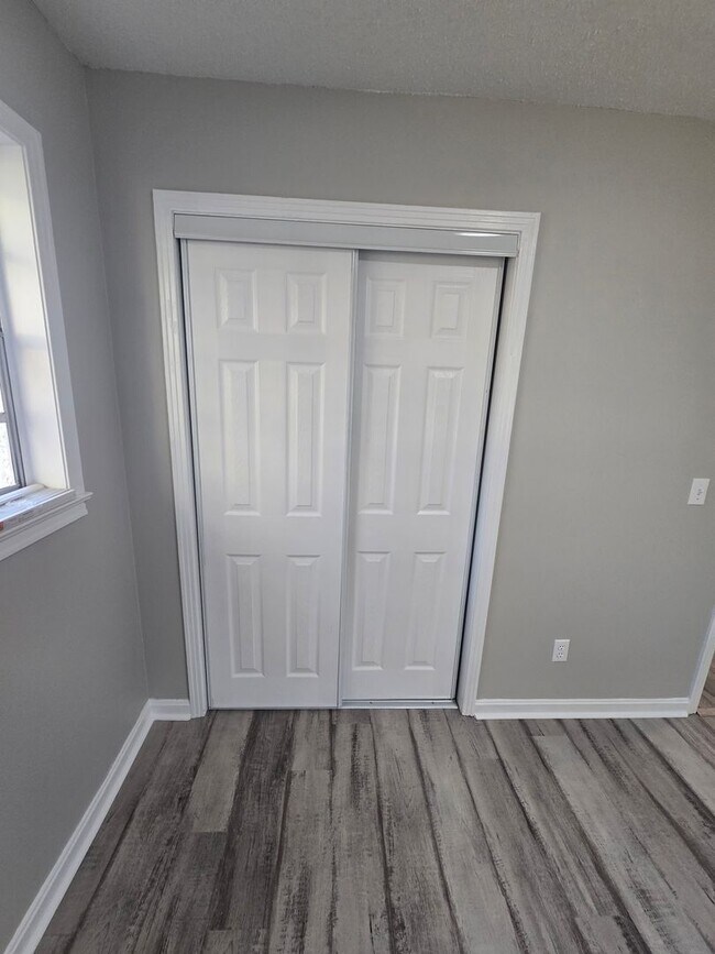 Building Photo - Beautiful Downtown Enterprise