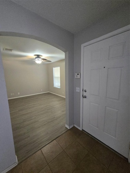 Building Photo - 217 Tolcarne Dr