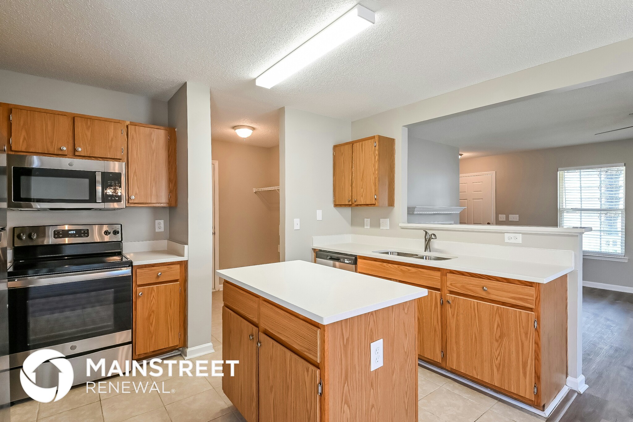 Building Photo - 412 Feldspar Way